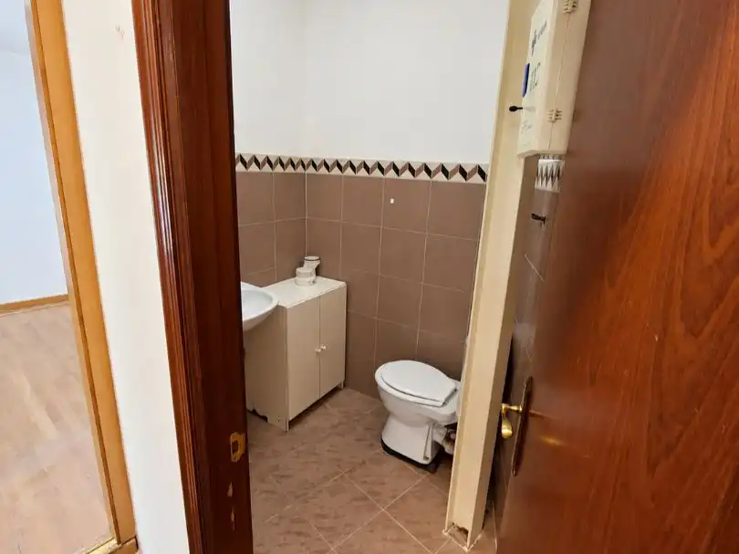 Baño de Local de alquiler en Cuatro Caminos - Plaza de la Cubela