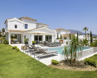 Vista exterior de Casa o xalet en venda en Casares amb Aire condicionat, Jardí privat i Terrassa