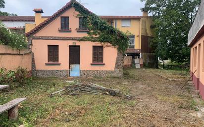 Vista exterior de Casa o xalet en venda en Vigo  amb Calefacció i Jardí privat