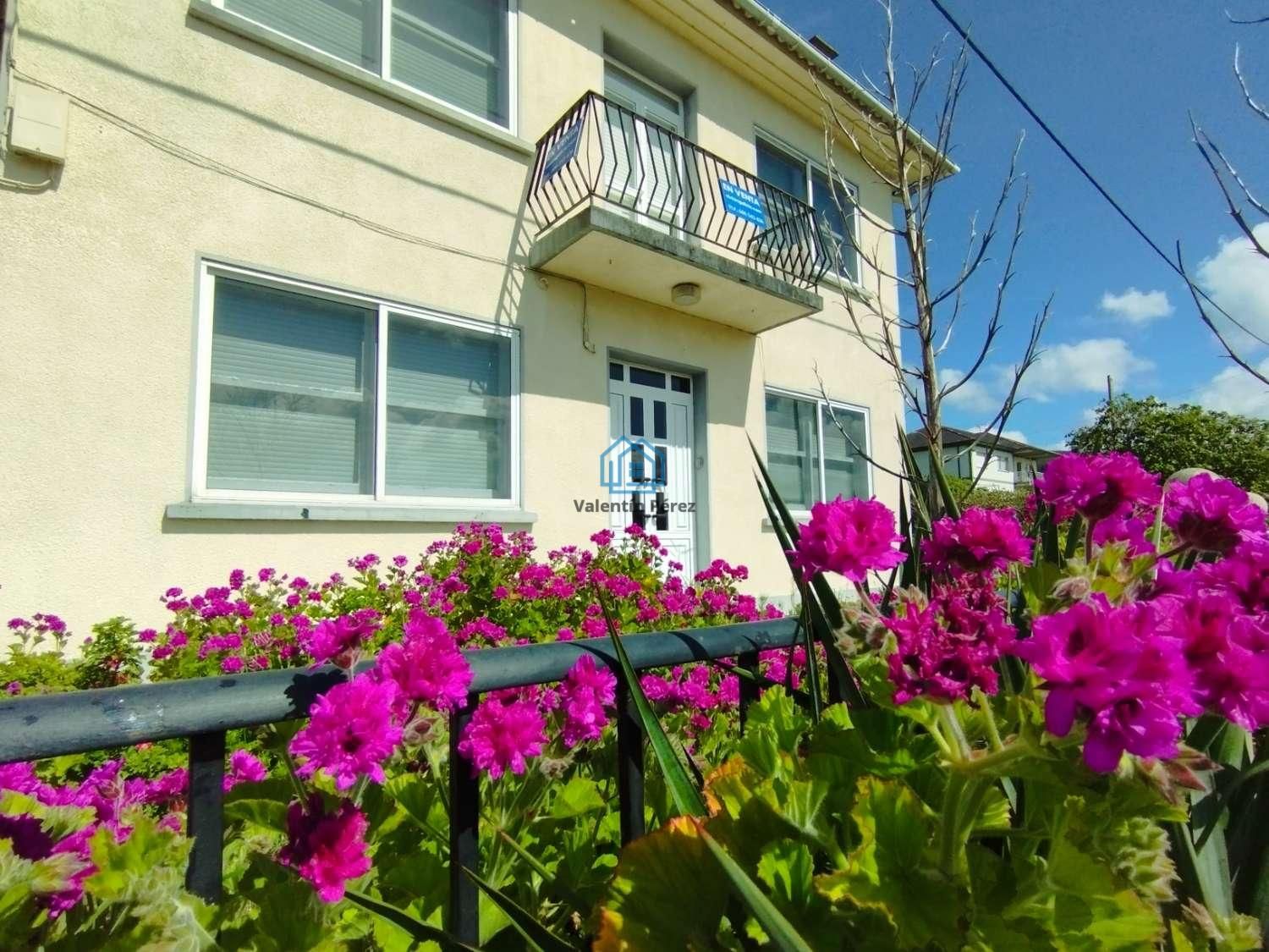 Vista exterior de Casa o xalet en venda en Ortigueira amb Calefacció
