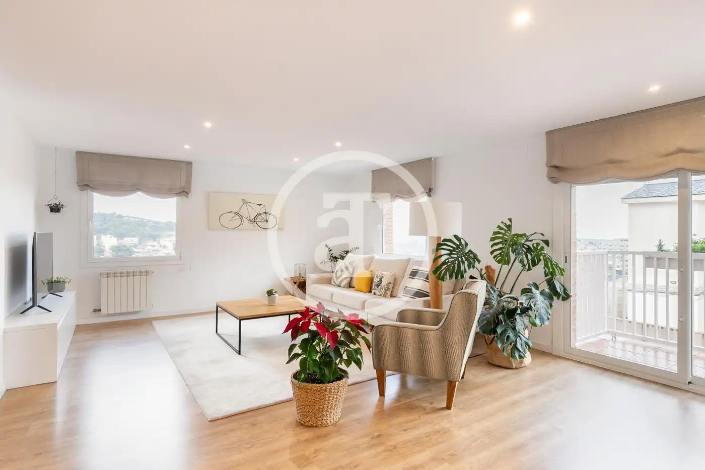 Living room of Flat for rent in  Barcelona Capital  with Air Conditioner, Heating and Furnished