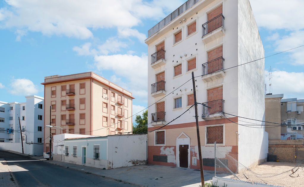 Vista exterior de Edifici en venda en  Huelva Capital