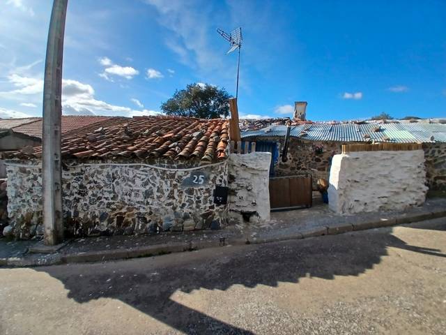 Casa-chalet en Venta en Calle Escuelas en Berrocal de Salvatierra