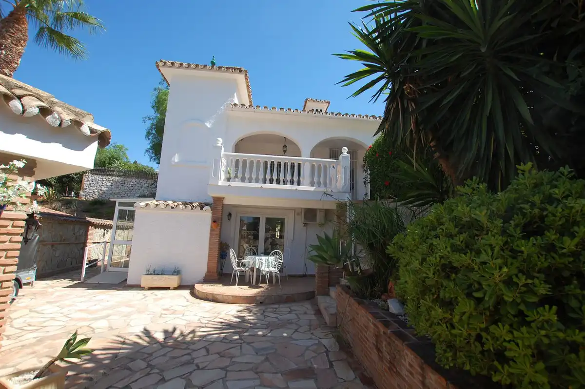 Garden of Houses for sale in Mijas  with Air Conditioner, Heating and Private garden