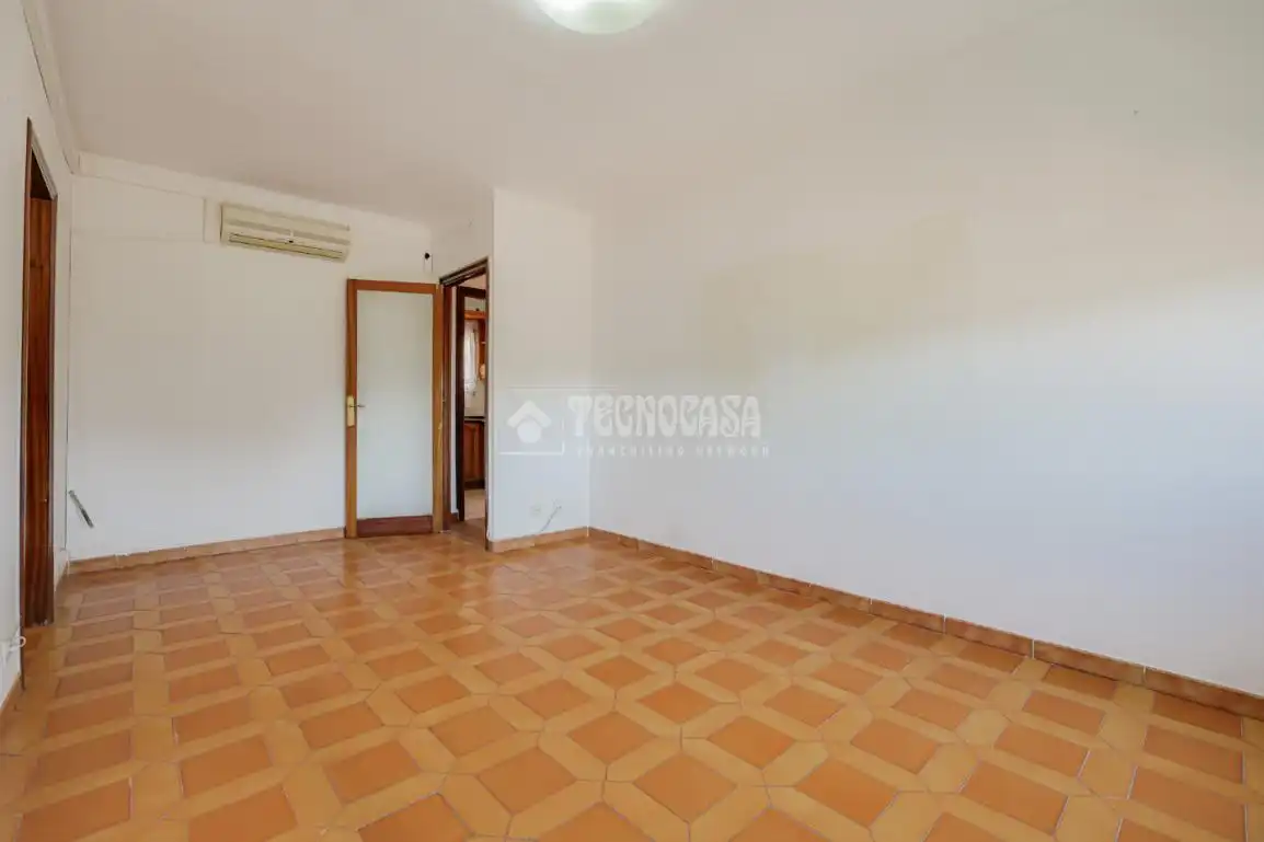 Habitación de Piso en venta en Sant Vicenç Dels Horts con Aire acondicionado y Alarma