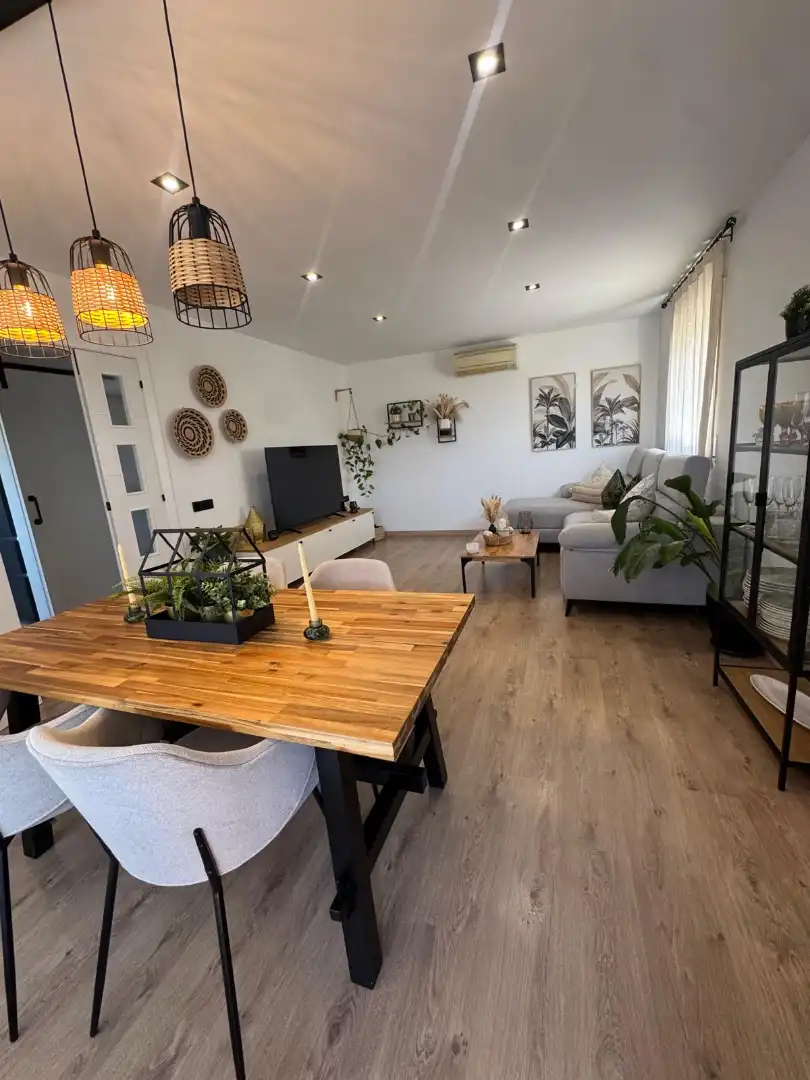 Sala de estar de Casa o chalet en venta en Abrera con Aire acondicionado, Jardín privado y Parquet