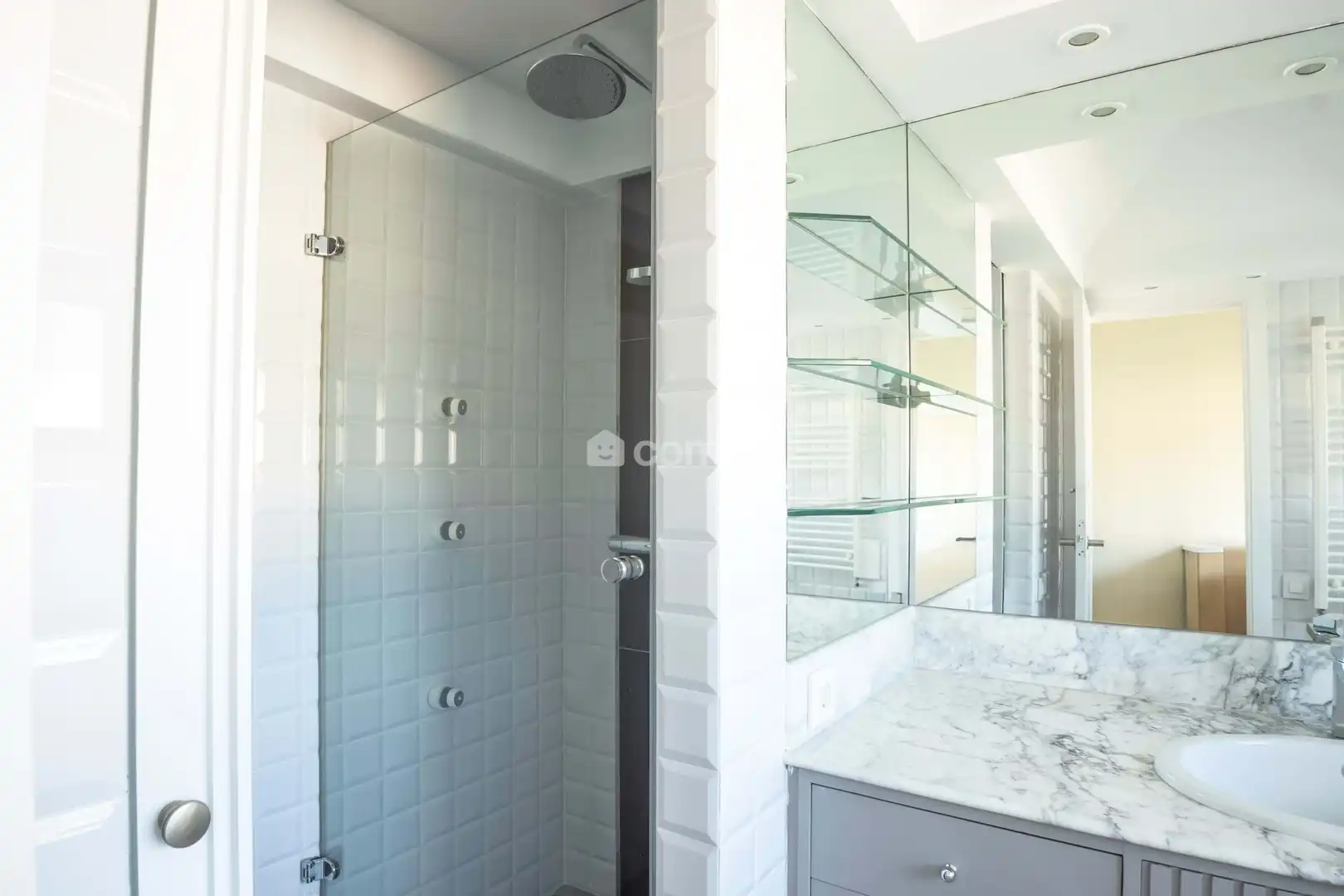 Badezimmer von Wohnung zum Verkauf in Barcelona mit Klimaanlage, Heizung und Terrasse