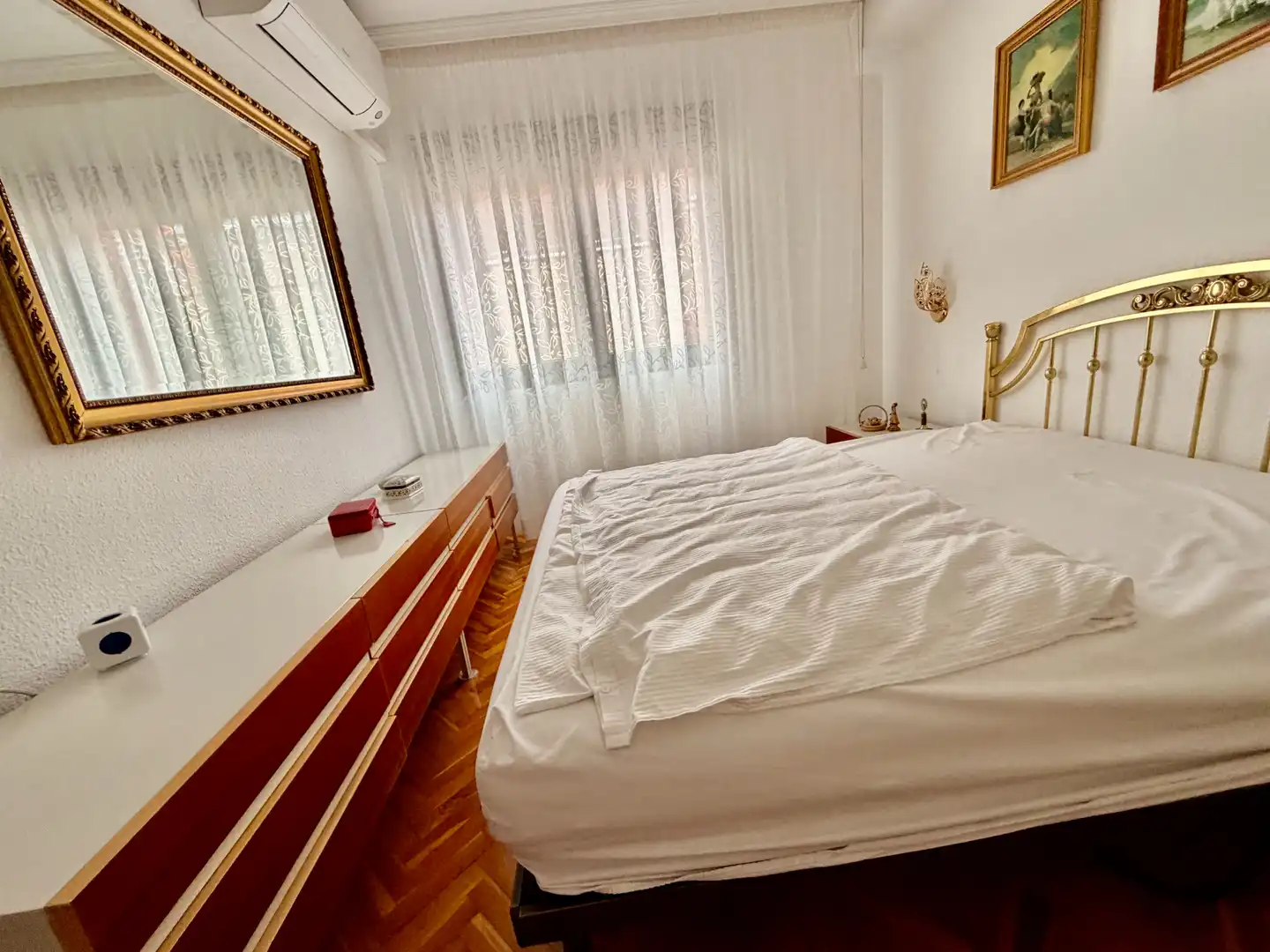 Habitación de Dúplex en venta en Leganés con Aire acondicionado, Calefacción y Jardín privado