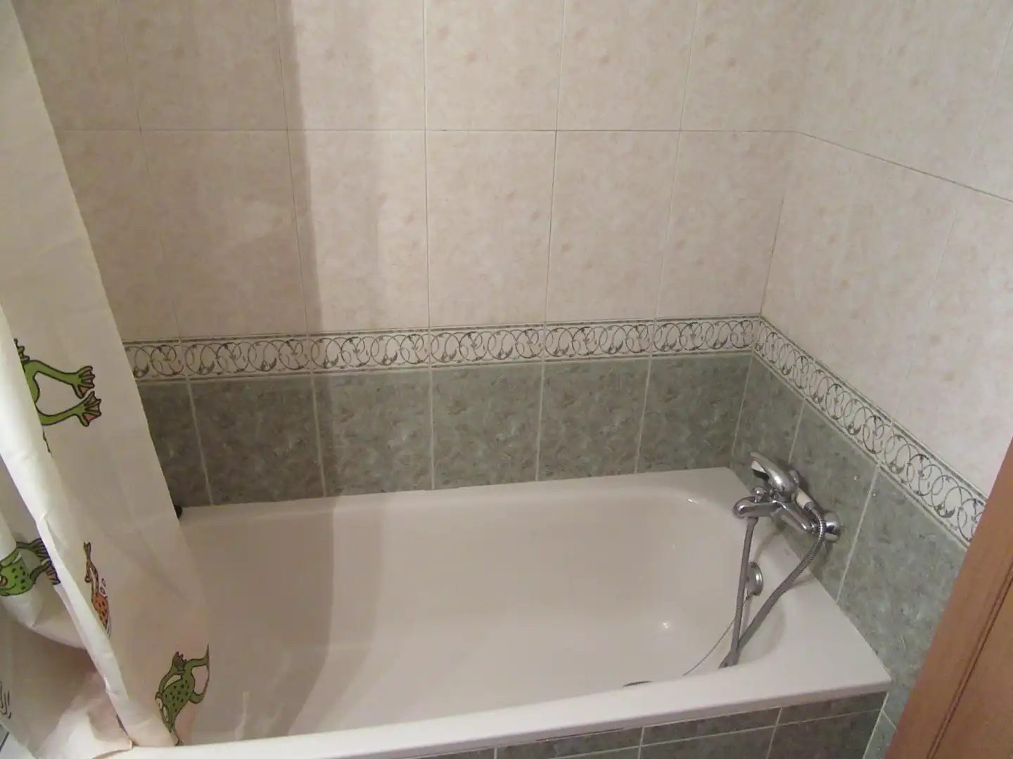 Badezimmer von Wohnung zur Miete in Zaragoza mit Heizung, Parkett und Terrasse