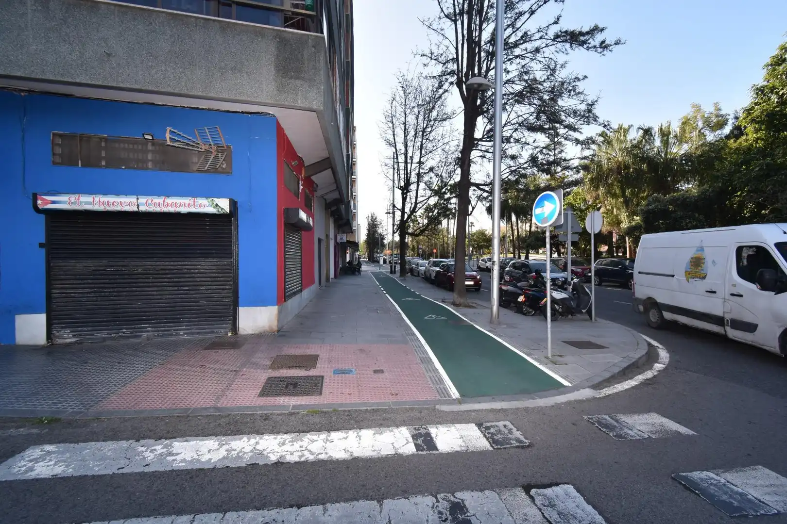 Exterior view of Commercial properties for sale in Cádiz