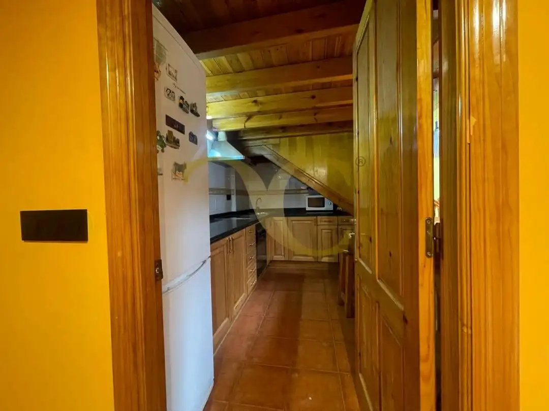 Küche von Dachboden zum Verkauf in Ribadesella mit Heizung