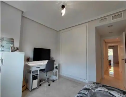 Habitación de Apartamento en venta en Marbella con Aire acondicionado, Calefacción y Terraza