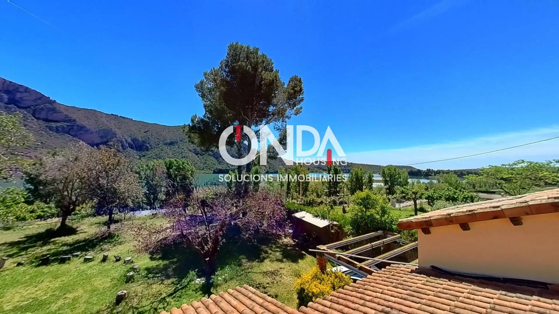 Houses for sale in Camarasa  with Heating, Private garden and Parquet flooring