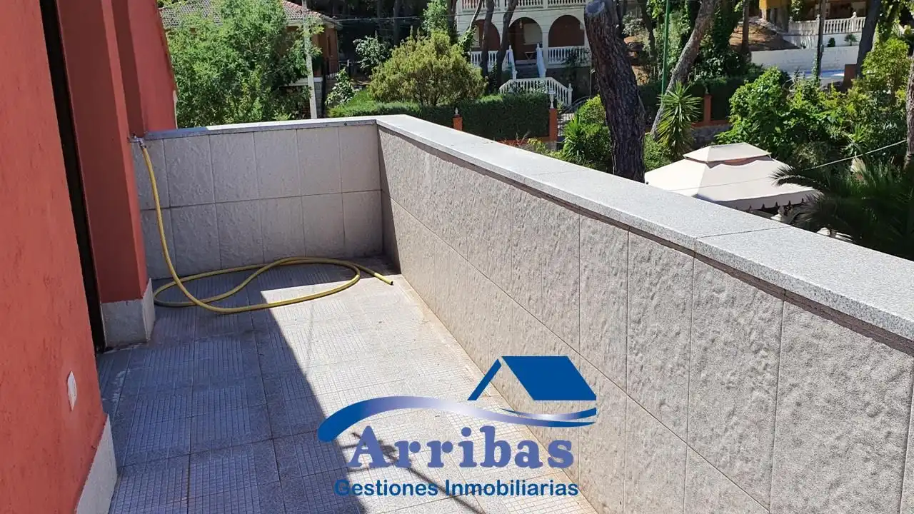 Vista exterior de Casa o chalet en venta en Almorox con Aire acondicionado, Calefacción y Jardín privado