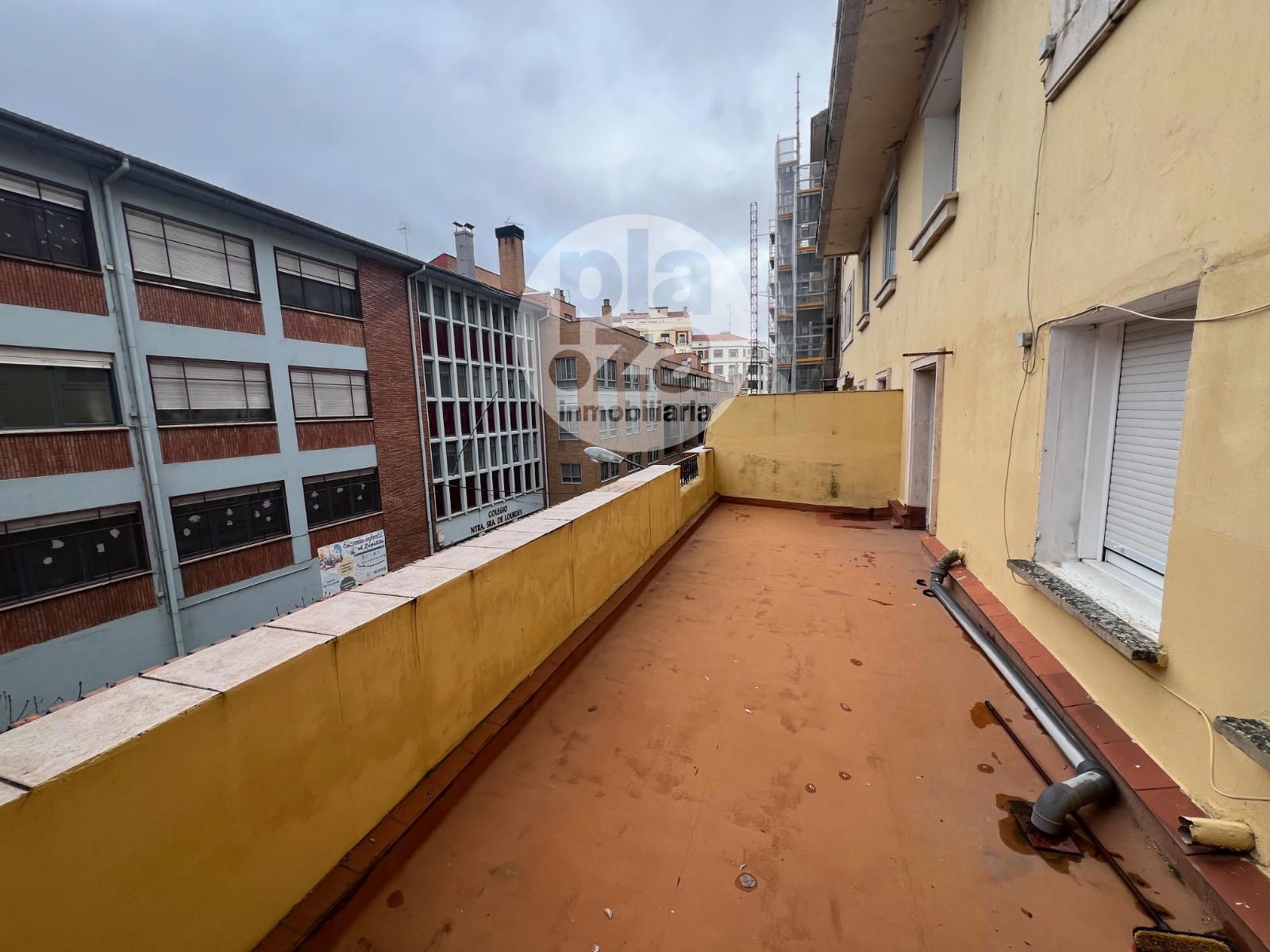 Terraza de Piso de alquiler en Burgos Capital con Calefacción, Terraza y Trastero