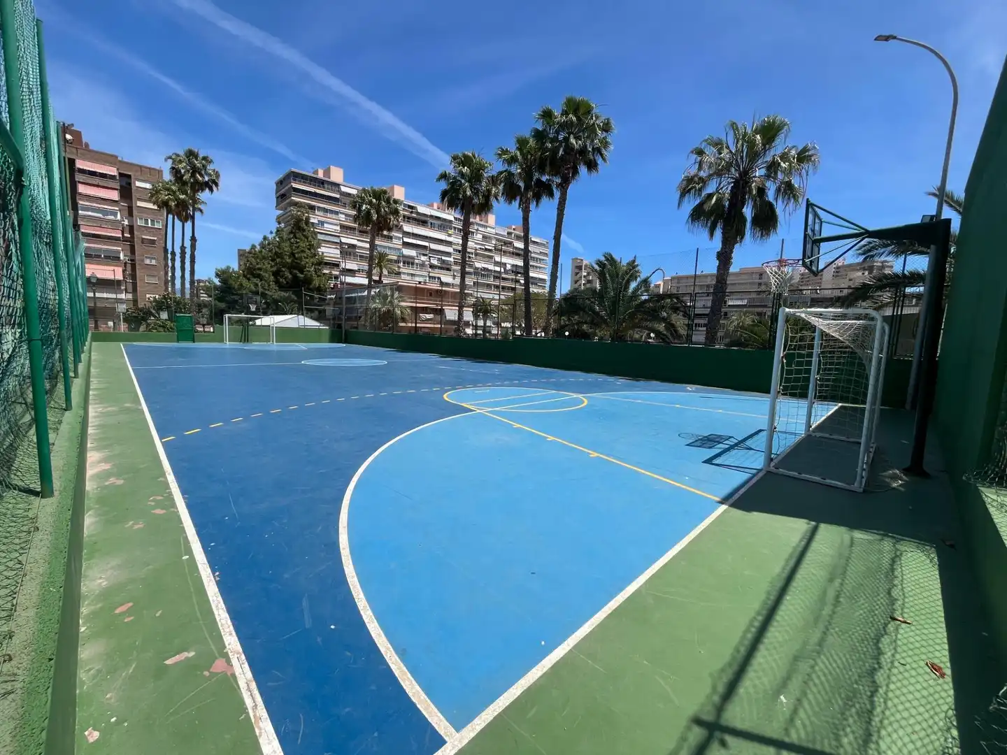 Parking de Piso en venta en Alicante / Alacant con Aire acondicionado, Calefacción y Piscina comunitaria