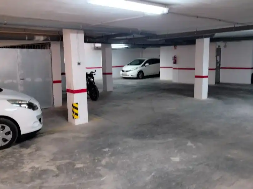 Parkplatz von Garage zur Miete in Almoradí