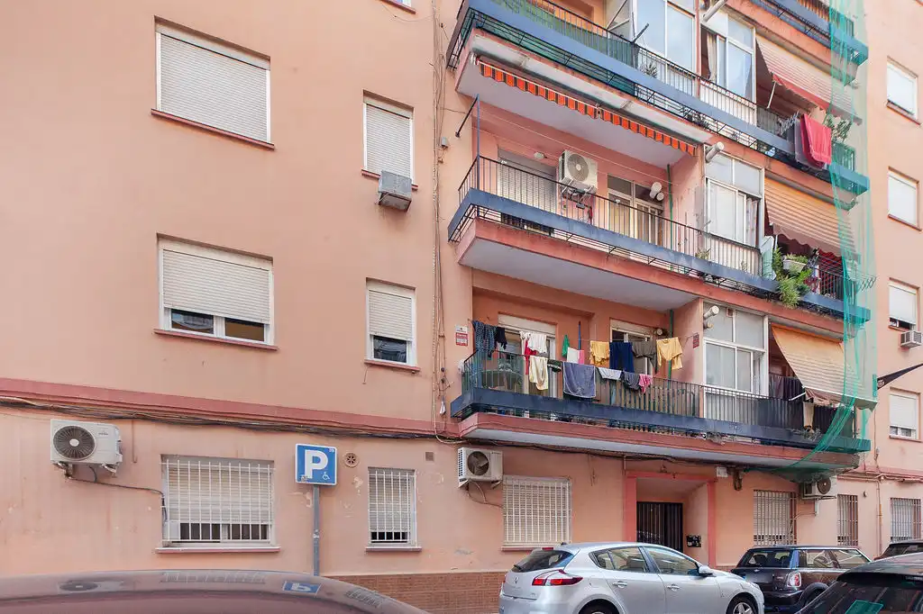 Vista exterior de Piso en venta en Avenida de la Paz  