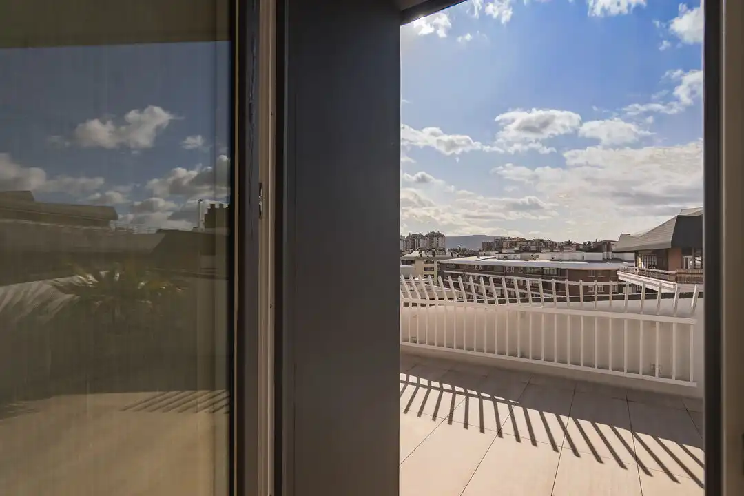 Terraza de Ático en venta en  Pamplona / Iruña con Calefacción, Terraza y Alarma