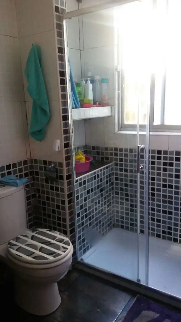 Badezimmer von Einfamilien-Reihenhaus zum Verkauf in Castrillón mit Heizung und Abstellraum