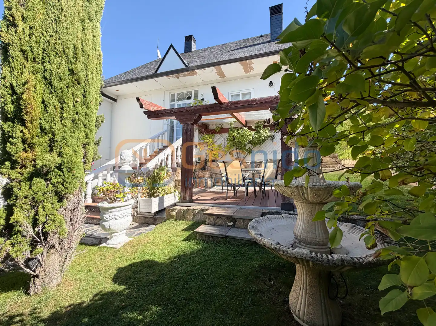 Terrassa de Casa o xalet en venda en El Espinar amb Calefacció, Jardí privat i Terrassa