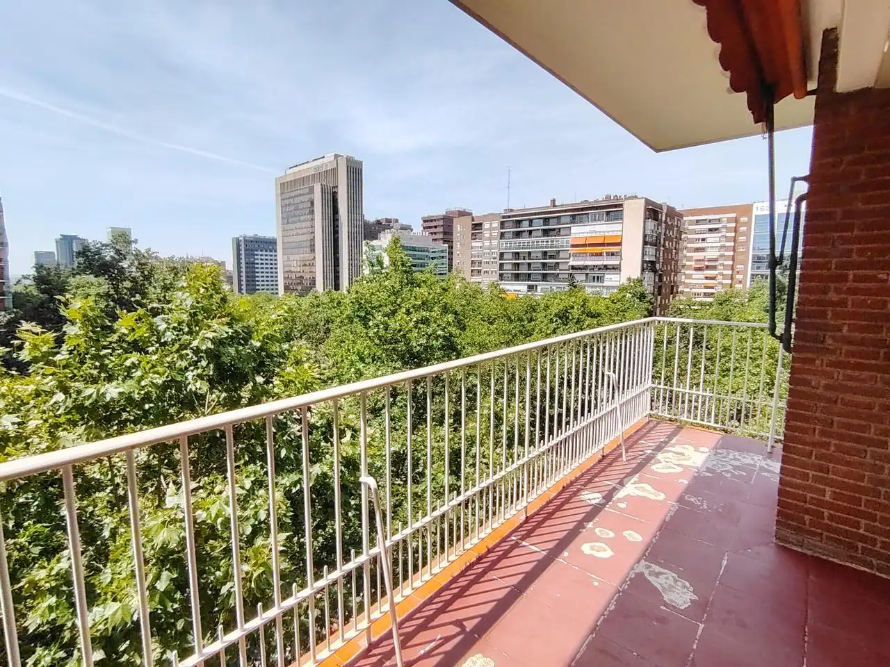 Exterior view of Flat for sale in Madrid  with Air Conditioner, Heating and Parquet flooring