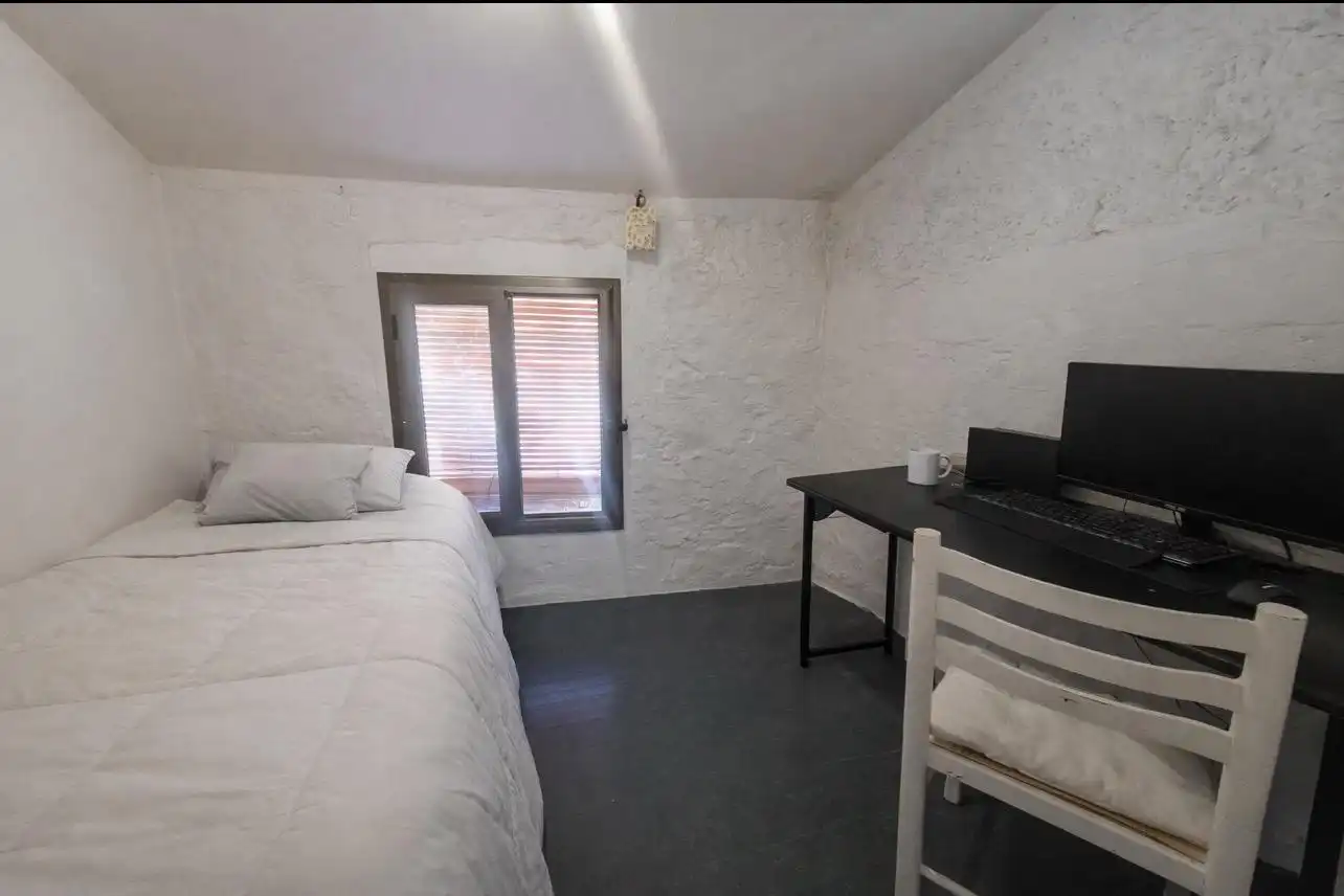 Habitación de Casa o chalet en venta en Tivissa con Parquet, Amueblado y Balcón