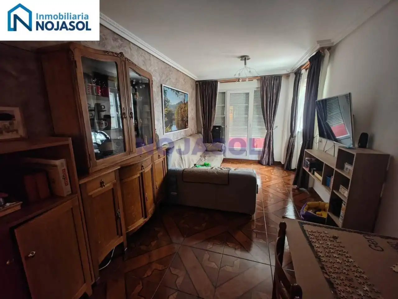 Sala de estar de Apartamento en venta en Castro-Urdiales con Calefacción, Trastero y Amueblado