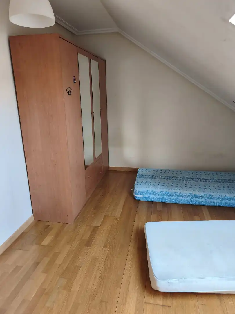 Habitación de Piso en venta en Arévalo con Calefacción, Terraza y Amueblado