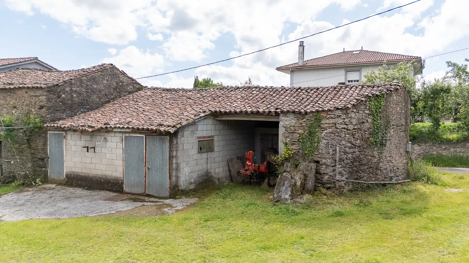 Vista exterior de Finca rústica en venda en Santiso amb Moblat