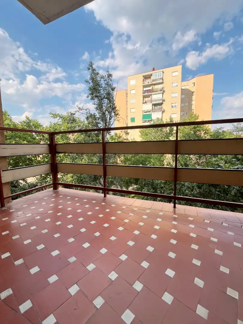 Flat with lift for sale in Calle Butrón