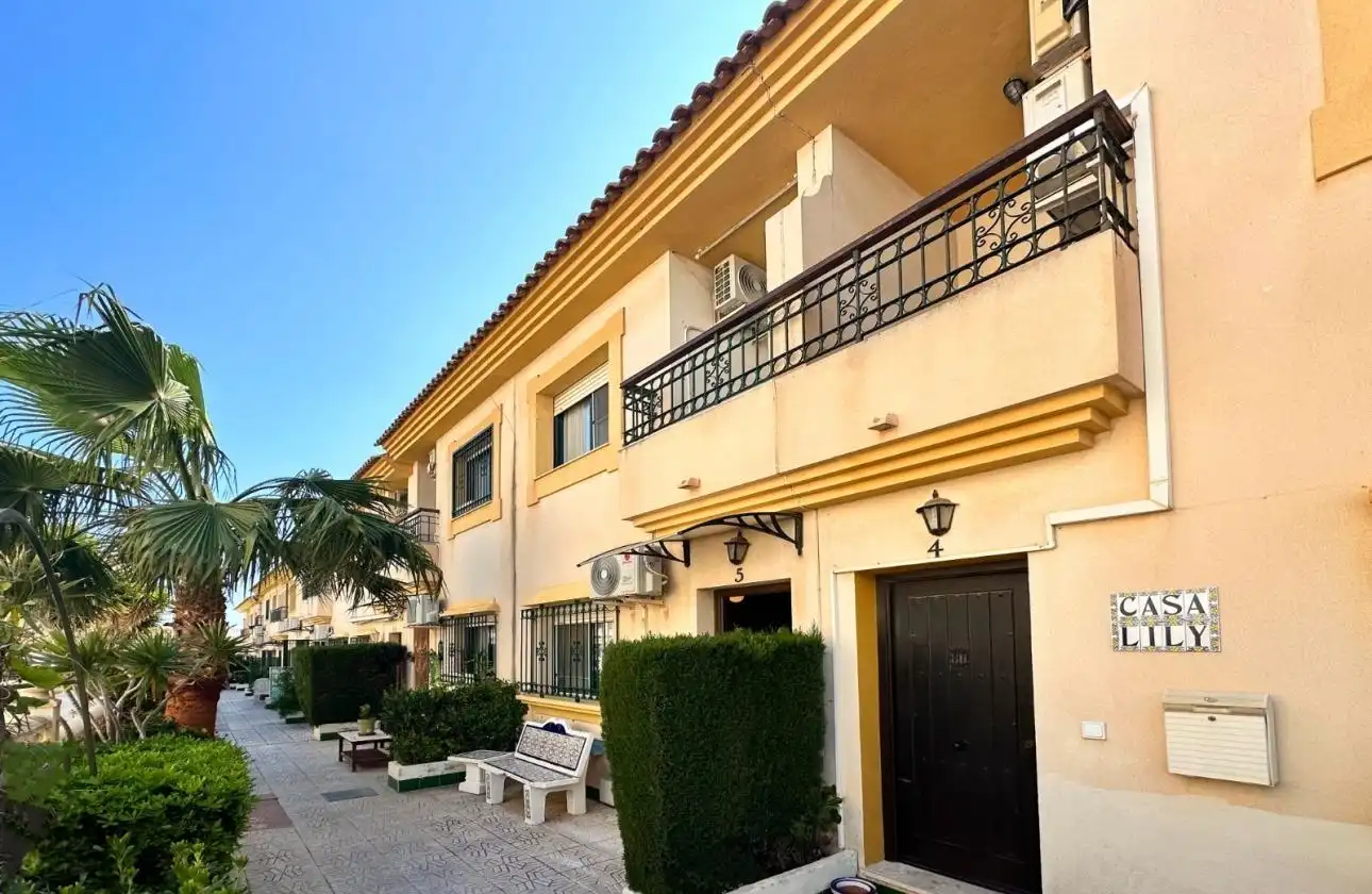 Casa a schiera con terrazza in vendita a Calle Calle Mayor-la Zenia, imagen 2