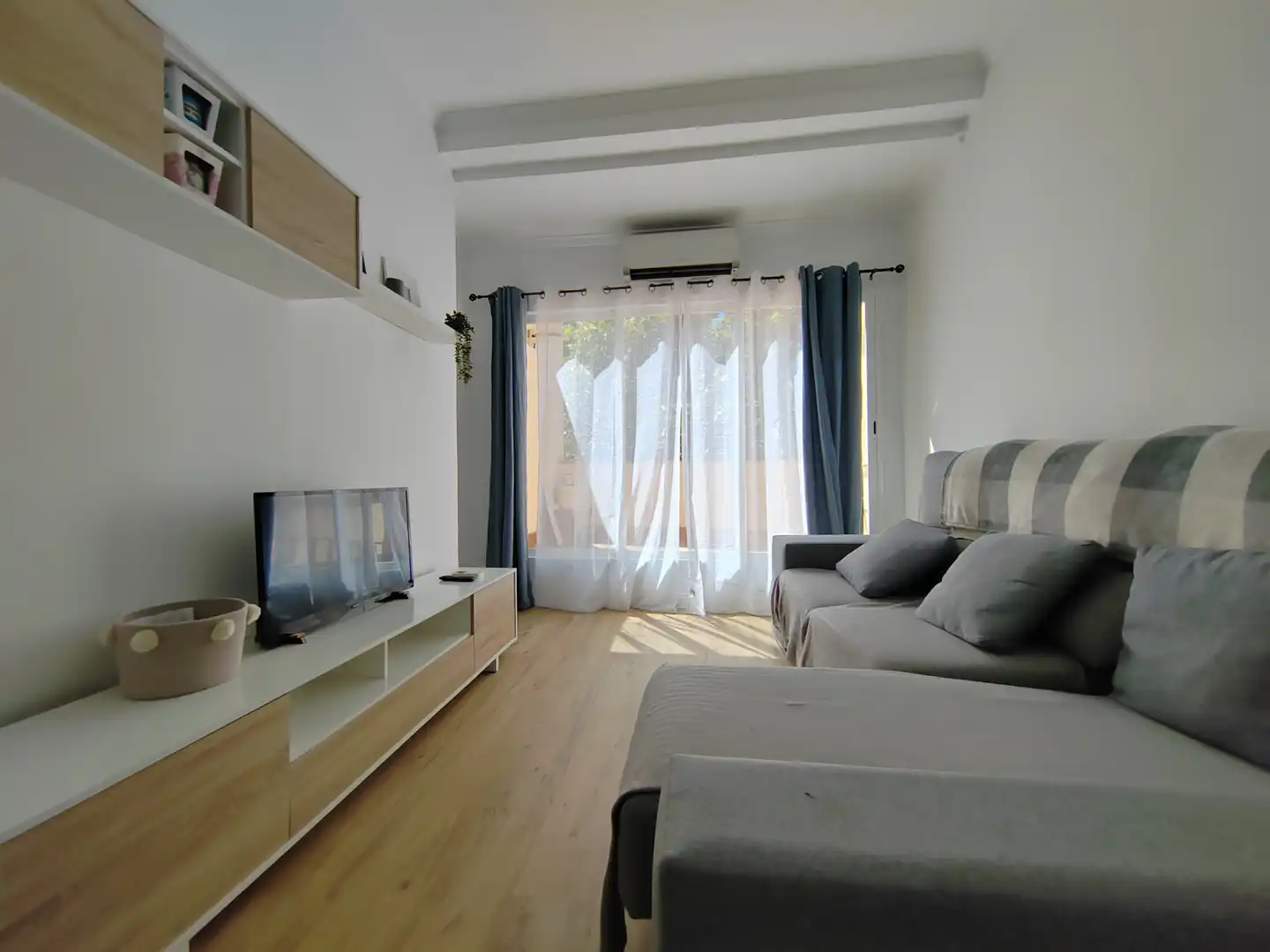 Wohnzimmer von Dachboden zur Miete in Madrid mit Klimaanlage, Heizung und Parkett