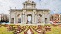 Exterior view of Flat for sale in  Madrid Capital  with Air Conditioner and Balcony