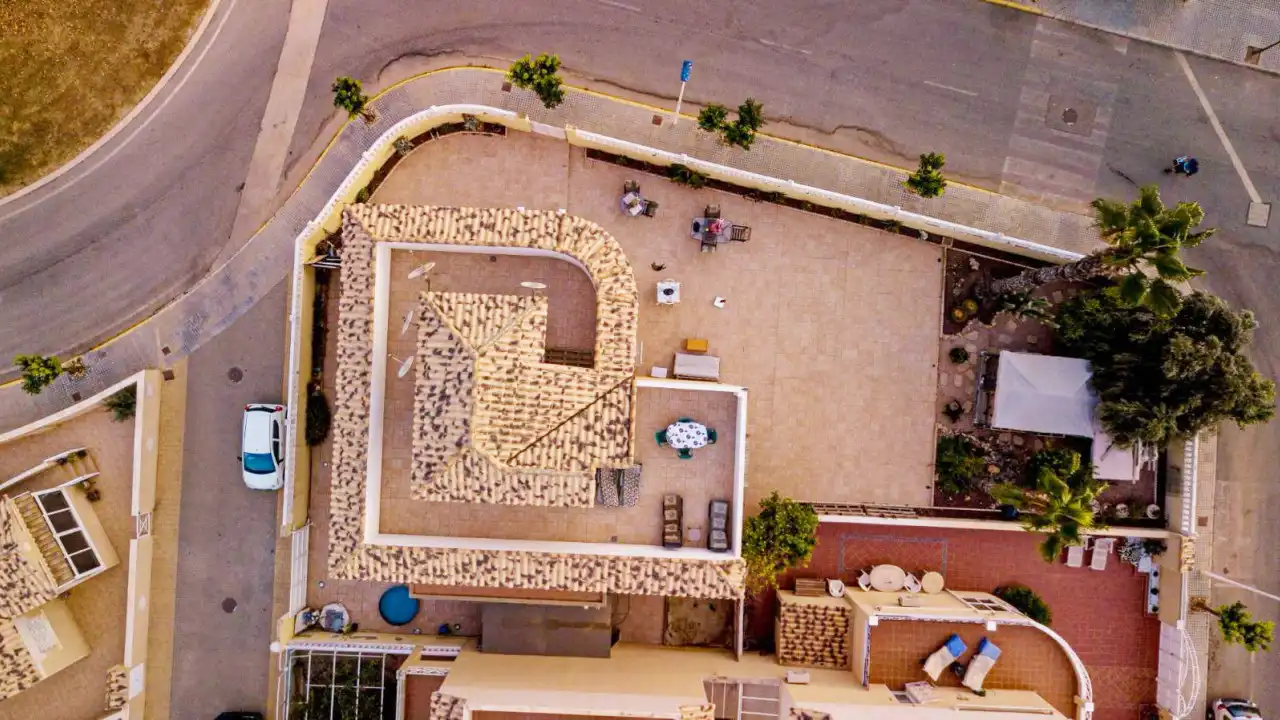 Vista exterior de Casa o xalet en venda en Torrevieja amb Piscina