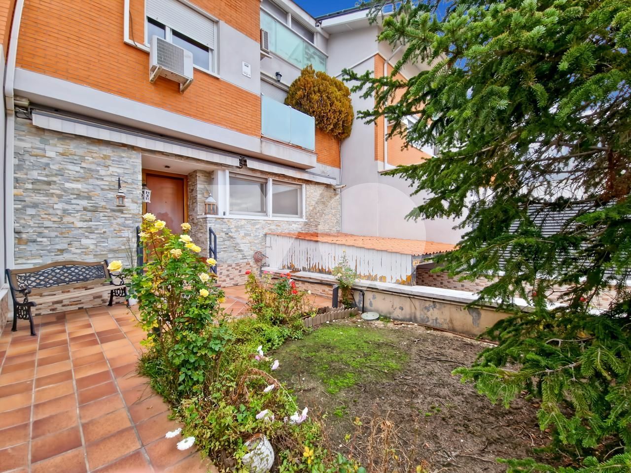 Garden of Single-family semi-detached for sale in  Madrid Capital  with Air Conditioner, Heating and Private garden