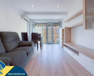Sala d'estar de Apartament en venda en Torrevieja amb Aire condicionat, Calefacció i Moblat
