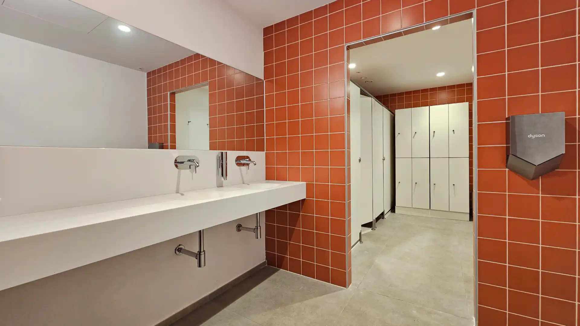 Badezimmer von Büro zur Miete in Barcelona mit Klimaanlage, Heizung und Alarm