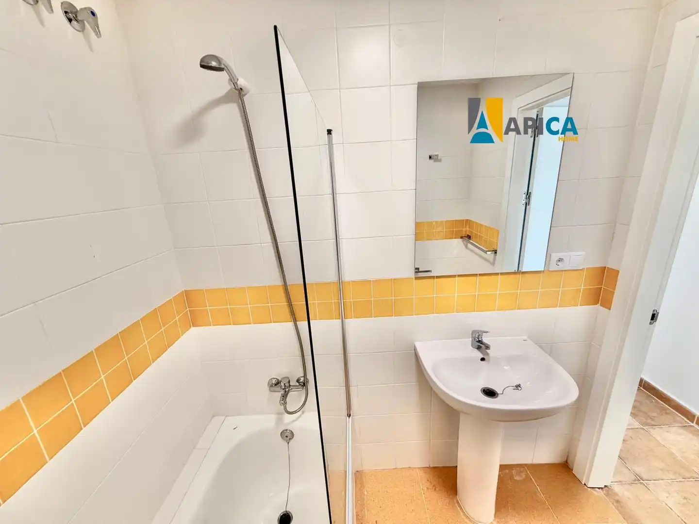 Bathroom of Duplexes for sale in Barbate  with Terrace, Swimming Pool and Furnished