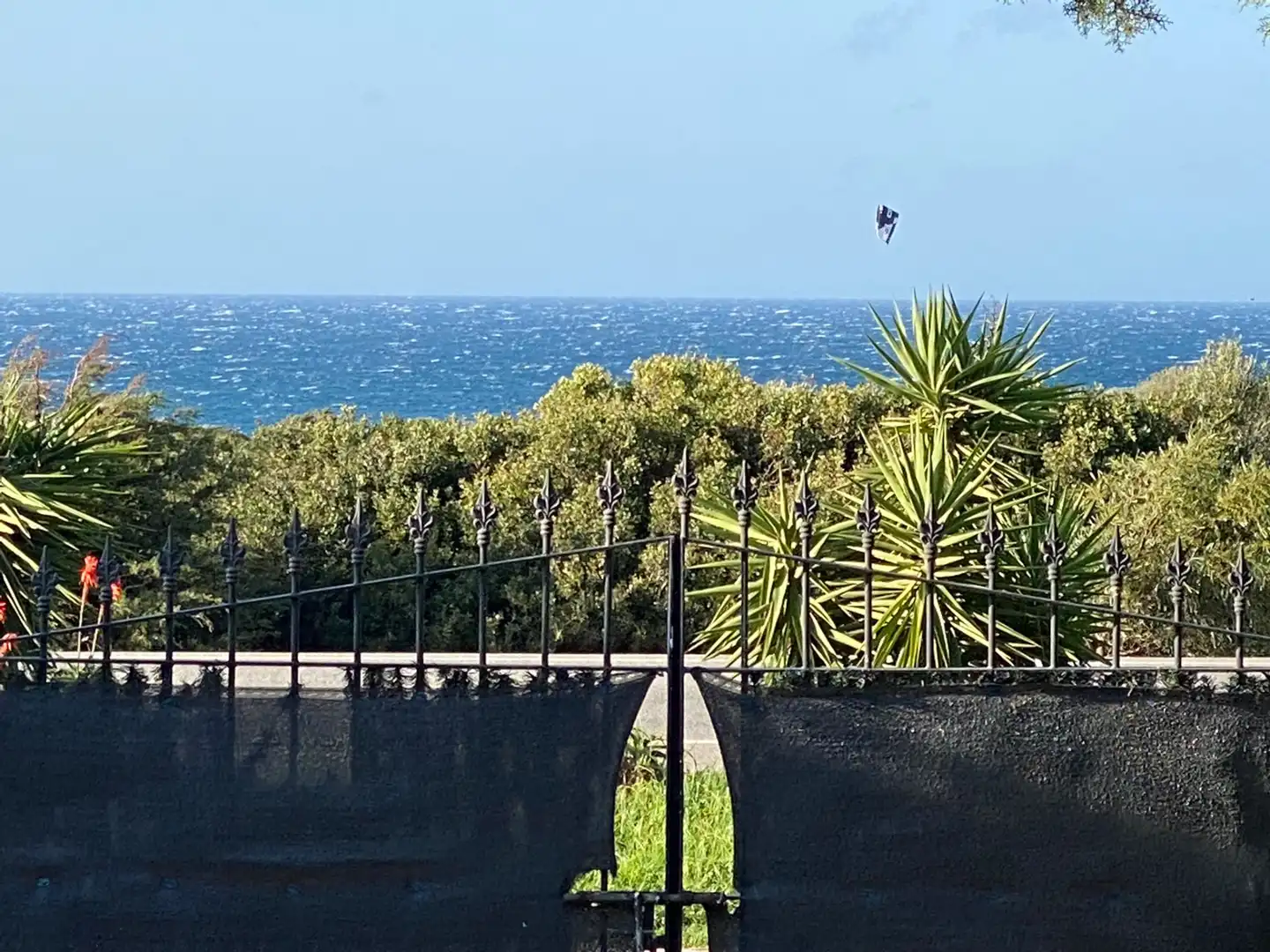 Vista exterior de Casa o chalet en venta en Tarifa con Jardín privado, Terraza y Amueblado