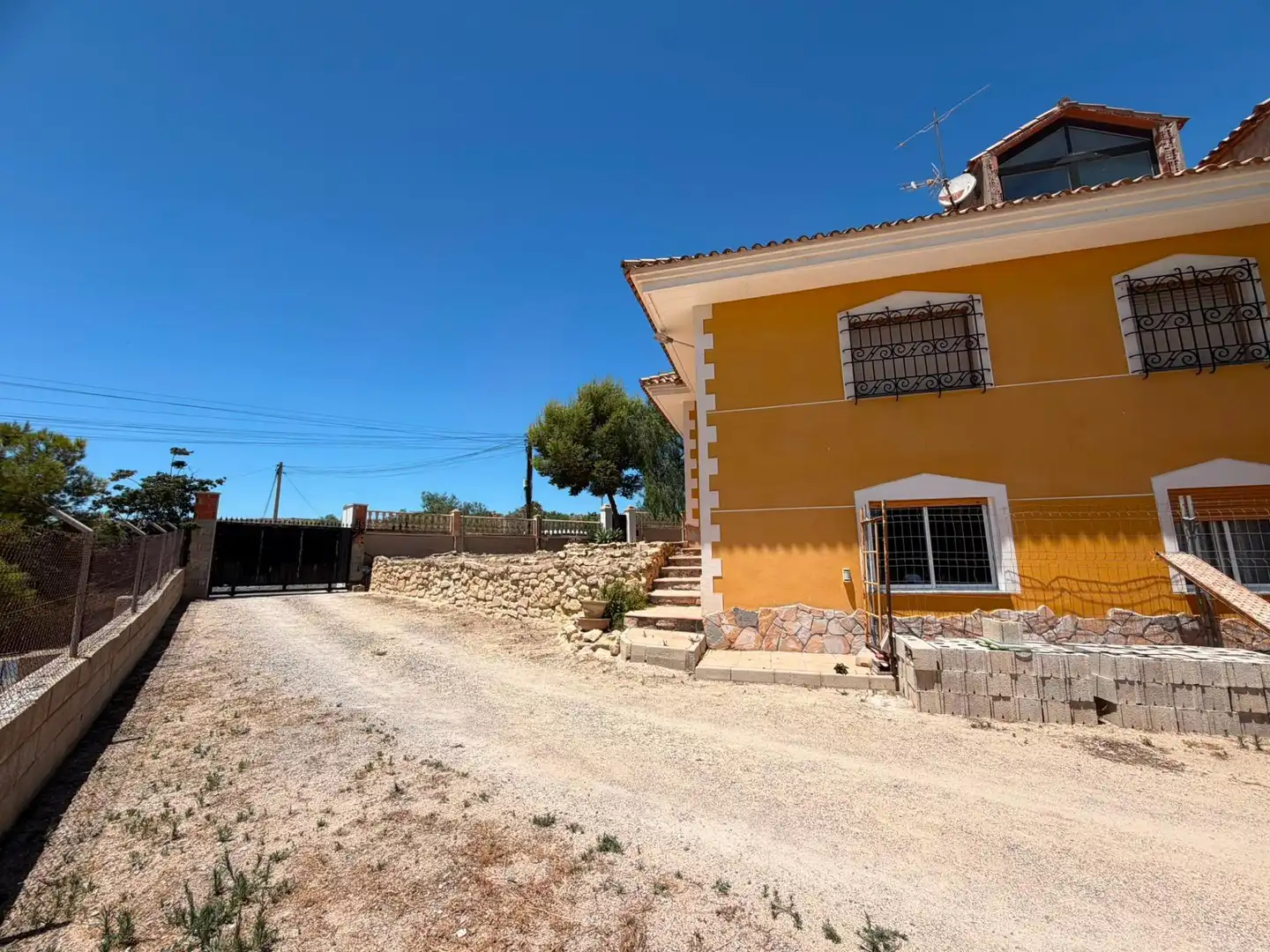 Vista exterior de Casa o xalet en venda en Mutxamel amb Terrassa i Piscina