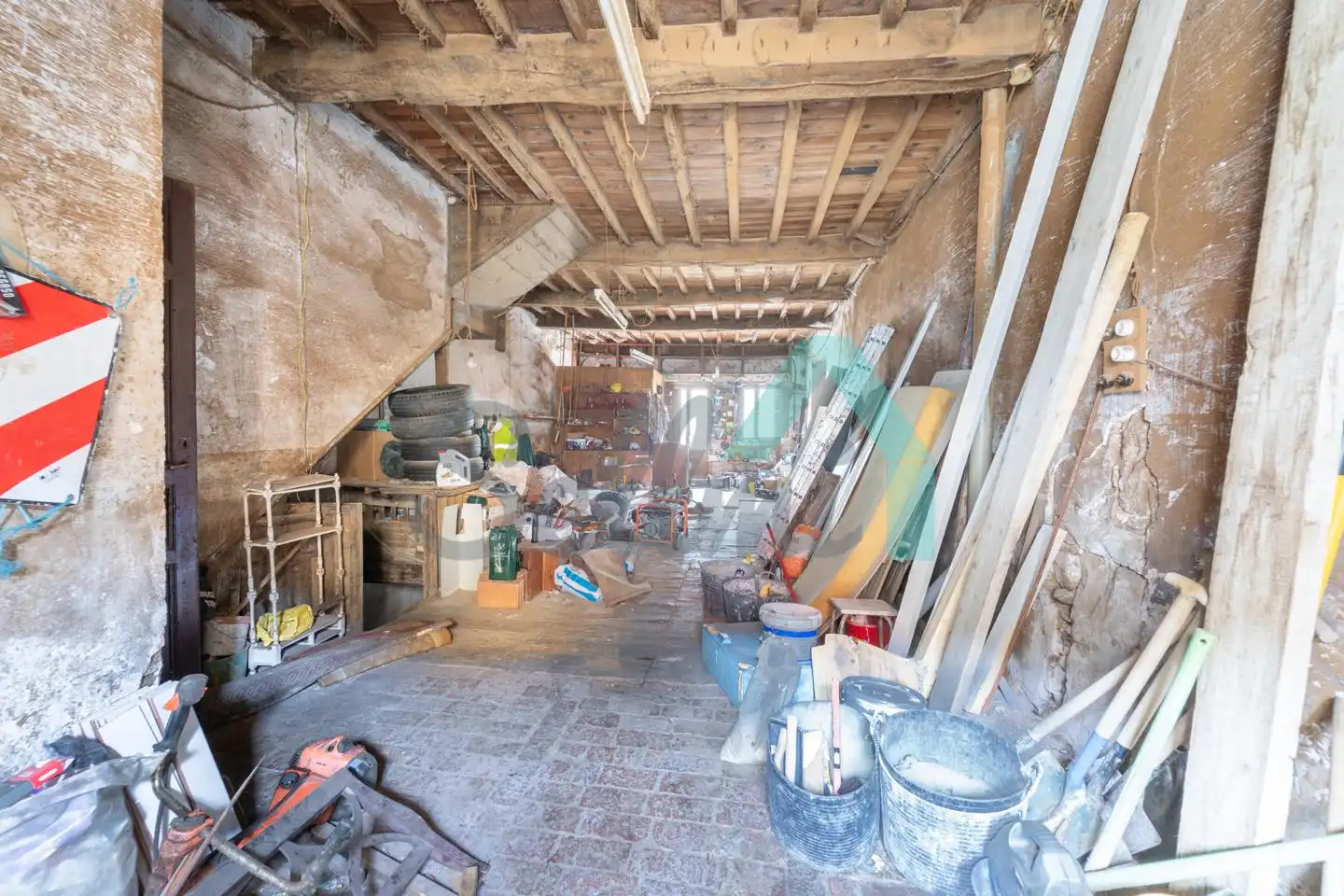 Casa adosada en venta en Quirós con Parquet y Trastero