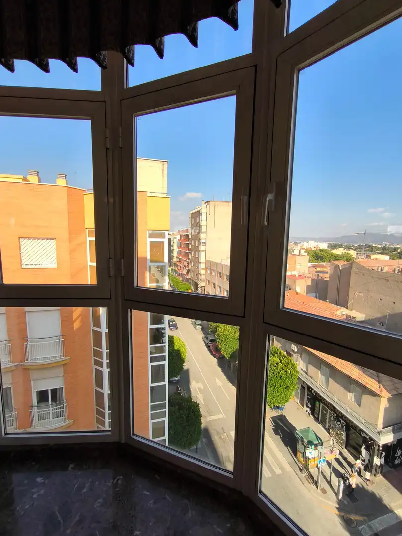 Vista exterior de Piso en venta en Alcantarilla con Trastero y Amueblado
