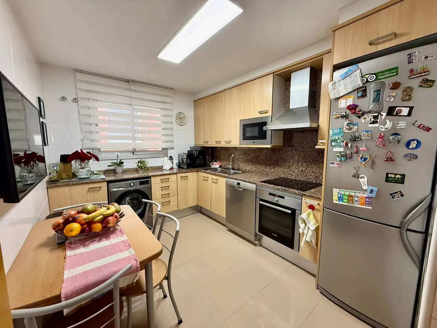 Cocina de Dúplex en venta en Cornellà de Llobregat con Balcón