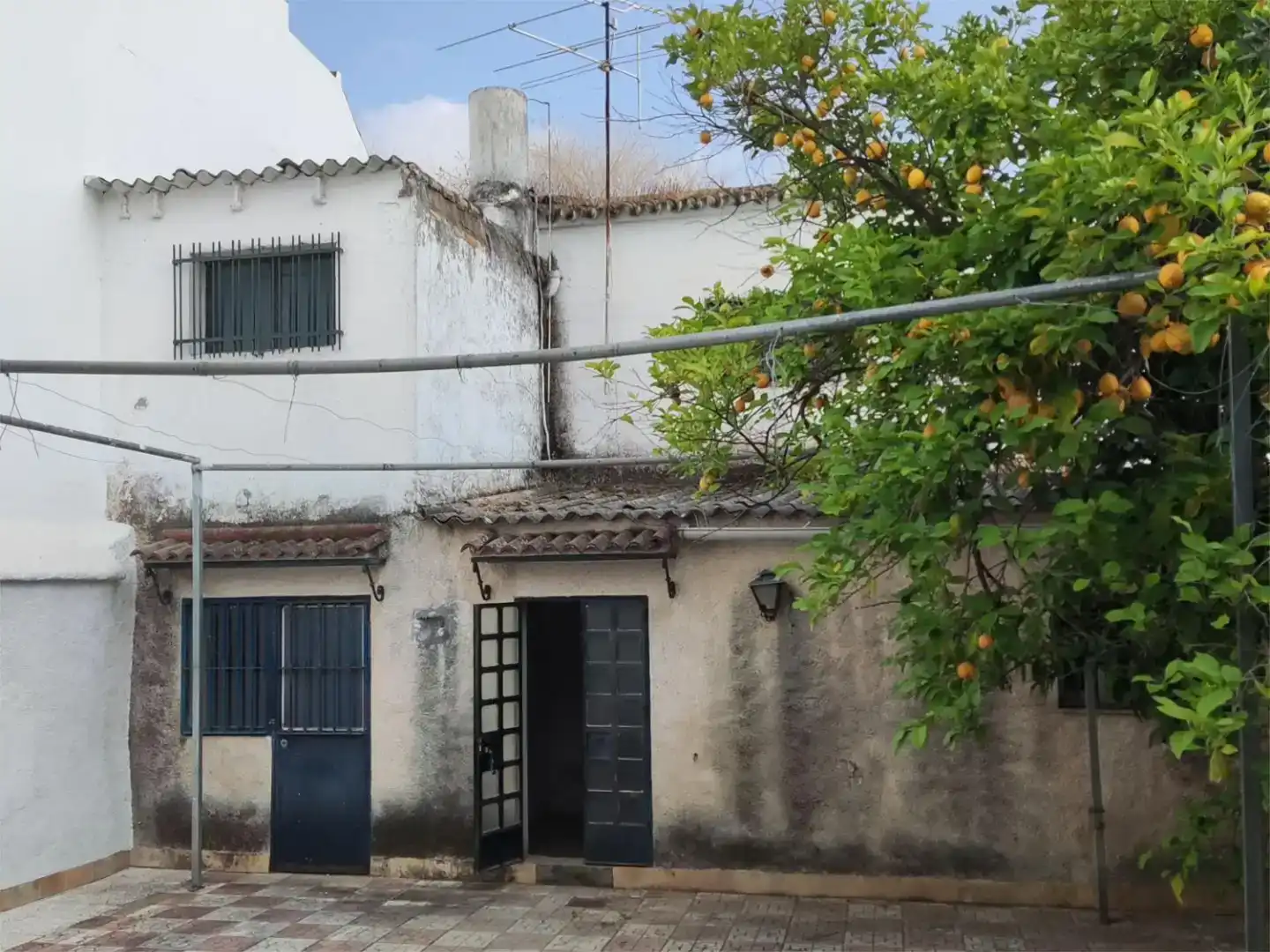 Vista exterior de Pis en venda en Burguillos amb Jardí privat, Traster i Balcó