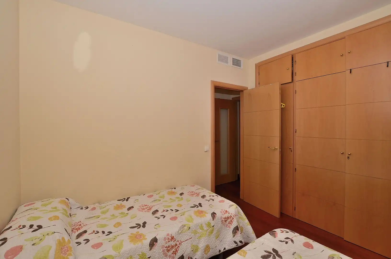 Habitación de Piso en venta en Torremolinos con Aire acondicionado, Parquet y Terraza