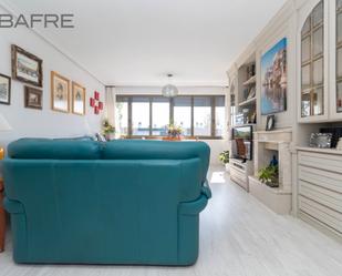 Living room of Flat for sale in  Madrid Capital  with Air Conditioner, Heating and Private garden