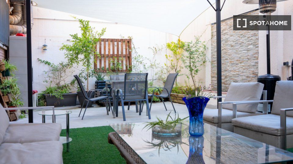 Terrassa de Pis de lloguer en  Madrid Capital amb Aire condicionat, Calefacció i Moblat