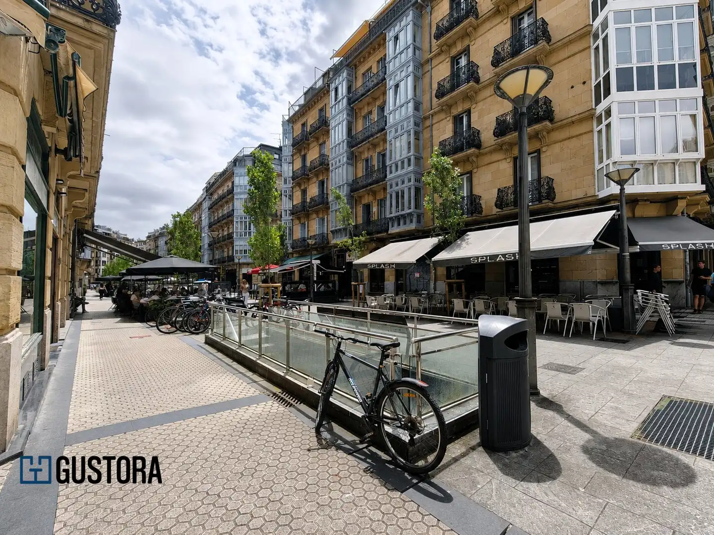 Außenansicht von Wohnung zum Verkauf in Donostia - San Sebastián  mit Klimaanlage, Parkett und Möbliert