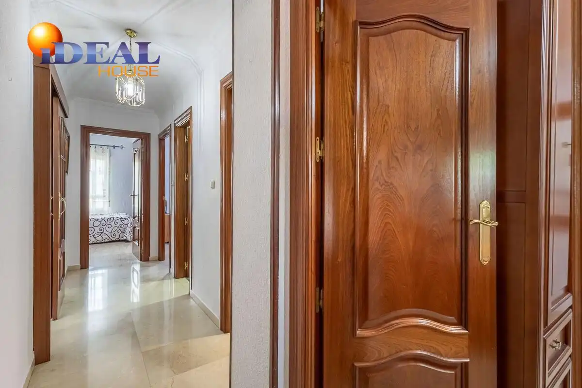 Piso con ascensor en venta en Calle ARQUITECTO JIMENEZ LACAL, imagen 18
